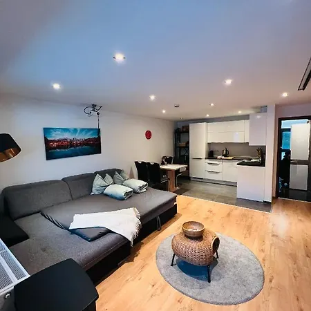 شقة Modernes Seefeld And Chill Relax Im Zentrum Mit Netflix For Free
